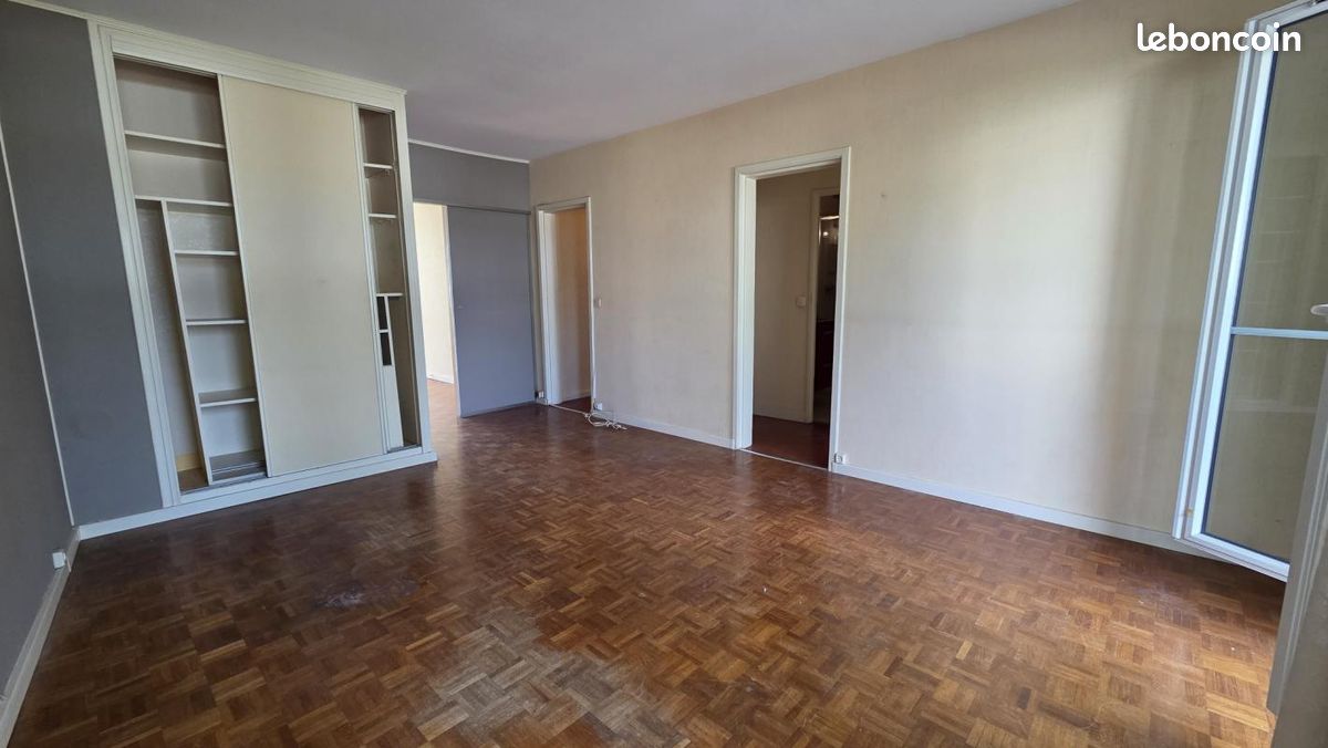Appartement 2 pièces 51 m² · à Créteil · 51 m² · 180 000 €