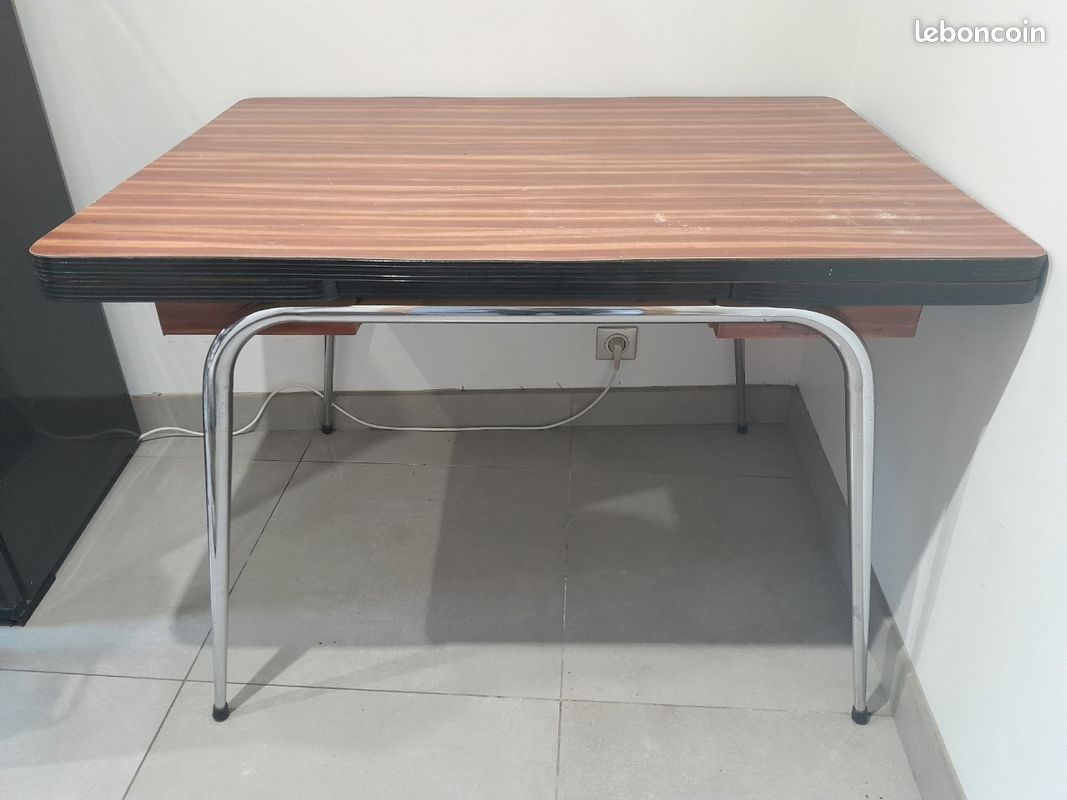 Table en formica (image 1)
