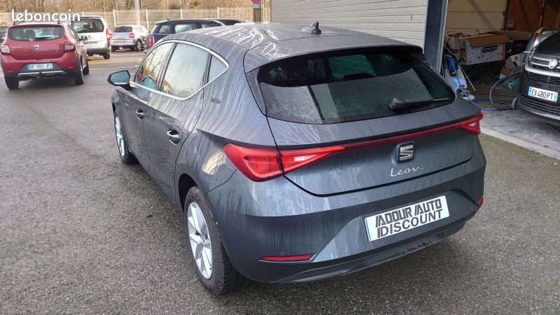 Seat LEON 1.5 ETSI HYBRID 115CH STYLE DSG7 (image 2)