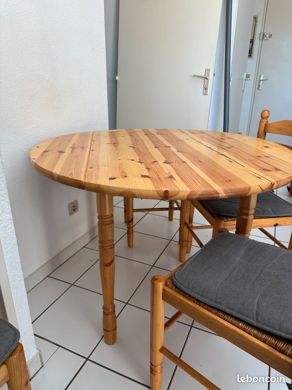 Table et chaises (image 3)