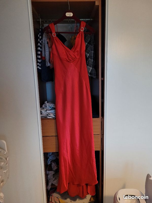 Belle robe longue cocktail rouge taille 38 (image 1)