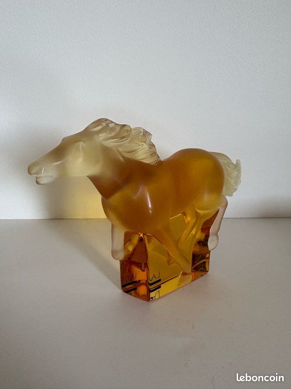 Cheval Lalique (image 4)