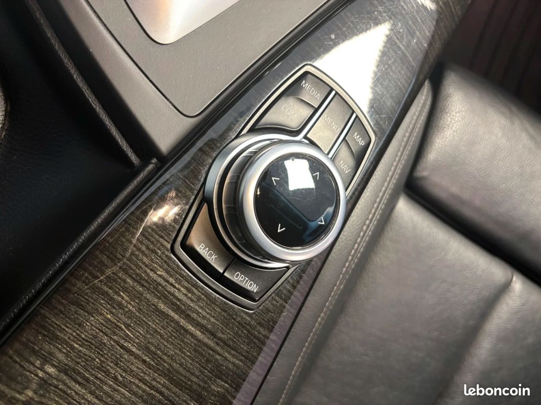 BMW SERIE 3 TOURING F31 LCI2 330i xDrive 252 ch BVA8 Lounge (image 22)