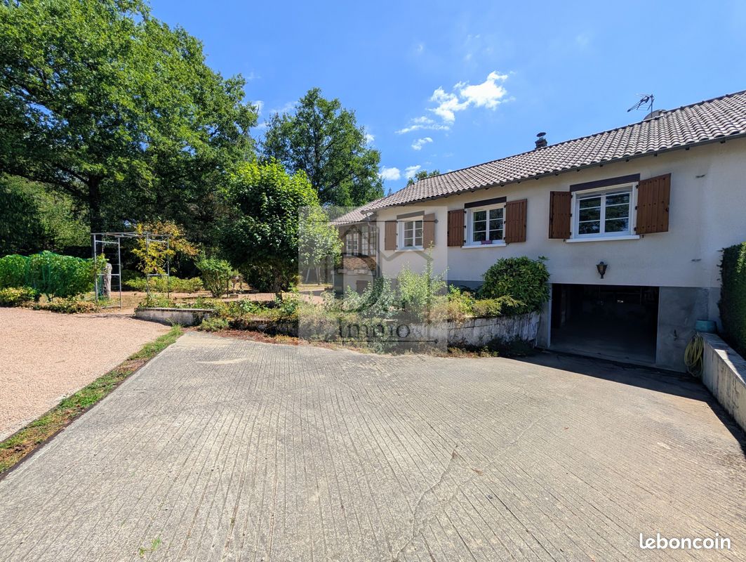 Maison 7 pièces 140 m² · à Étagnac · 140 m² · 210 000 €