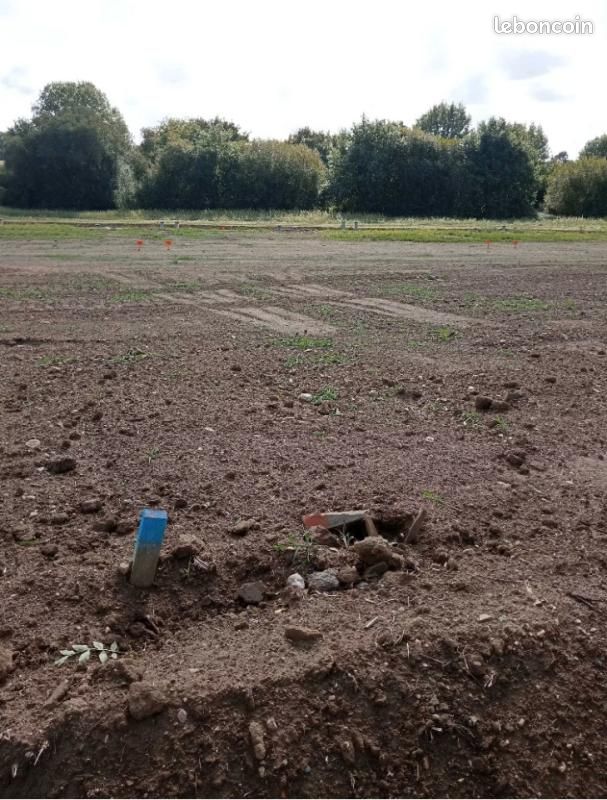 Terrain 457 m² · à Bellevigny · 67 000 €
