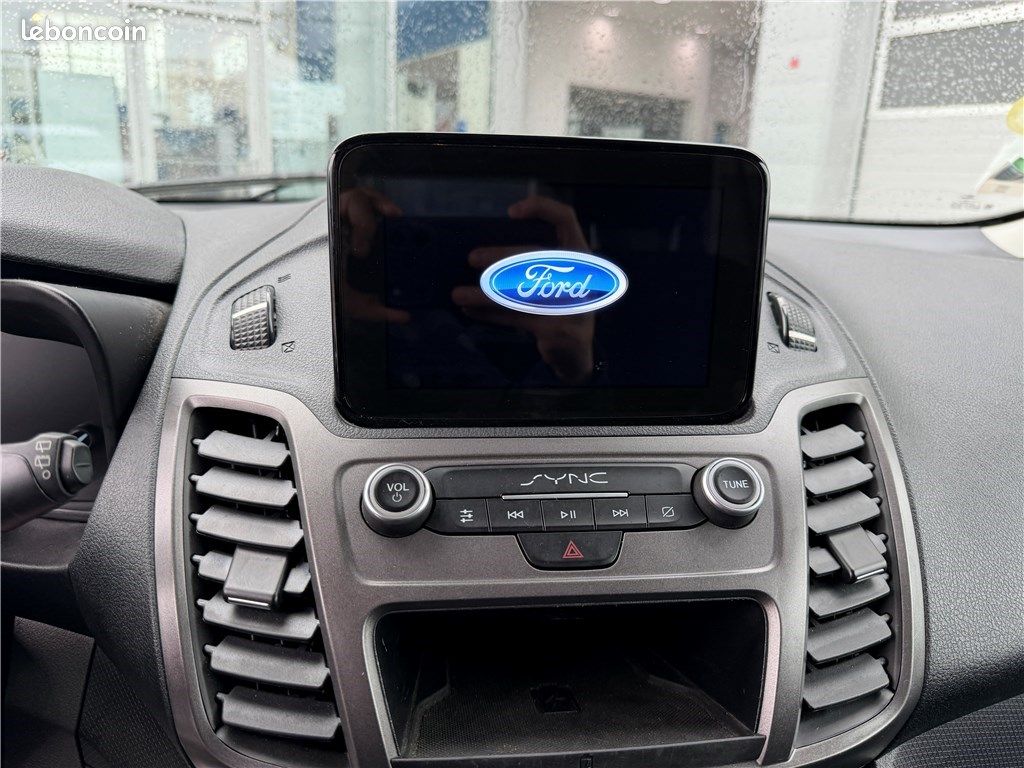 Ford Tourneo Connect II 1.5 L ECOBLUE 100 S&S Trend (image 23)