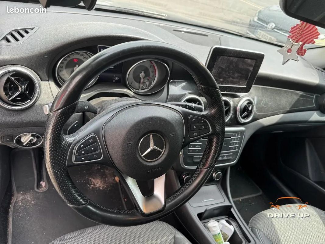 Mercedes Classe Cla Coupé 180 CDi 1.5 CDI 7G-DCT 109 cv Boîte auto (image 12)