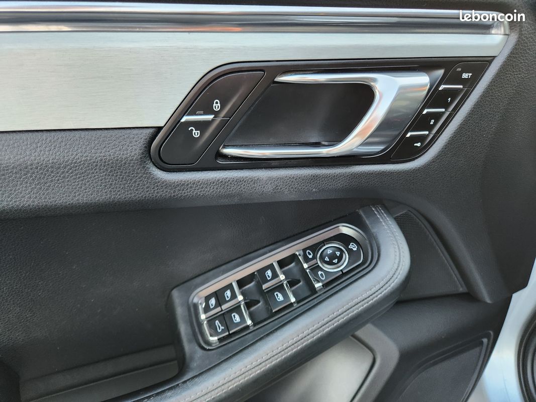Porsche MACAN (95B) 3.0 V6 258CH S DIESEL PDK (image 16)