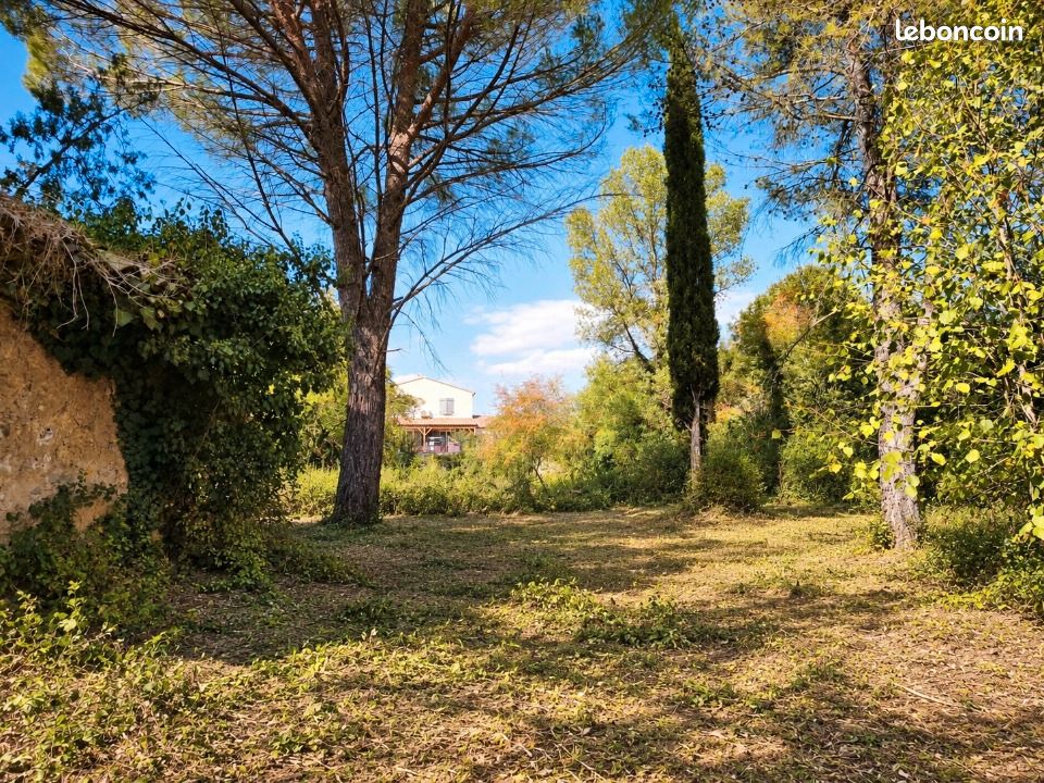 Terrain 1500 m² · à Tourves · 190 000 €