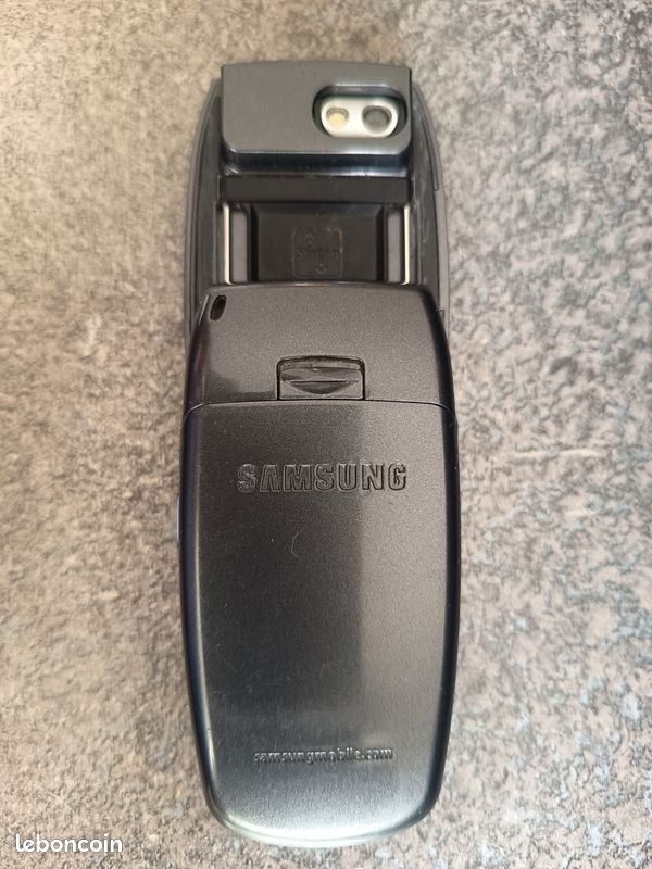 Samsung SGH E880 (image 3)