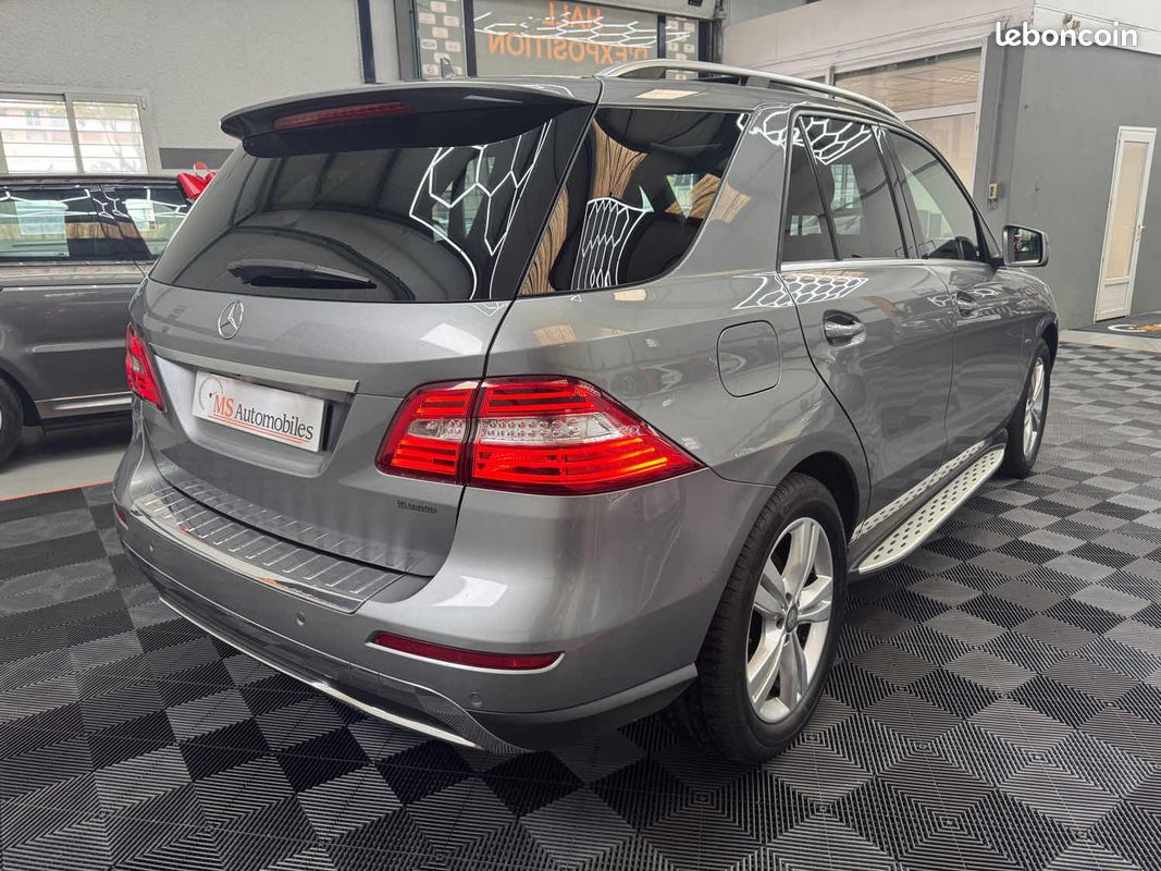 MERCEDES CLASSE ML 350 CDI V6 258ch BLUETEC FASCINATION FULL 4MATIC 7G-TRONIC GARANTIE 12 MOIS 🇨🇵 (image 9)