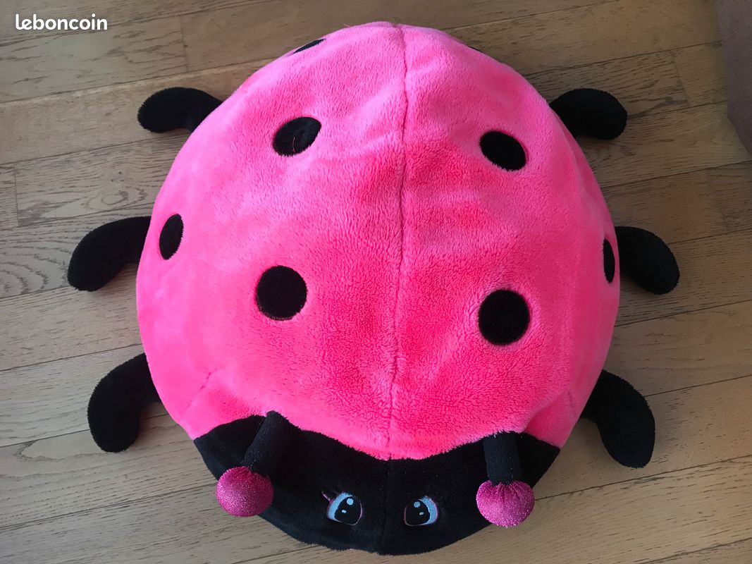 Coccinelle grosse peluche (image 1)