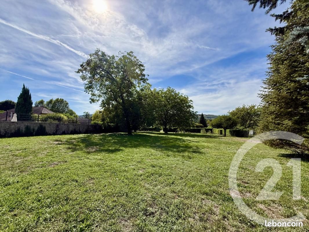 Terrain 893 m² · à Lucey · 129 000 €