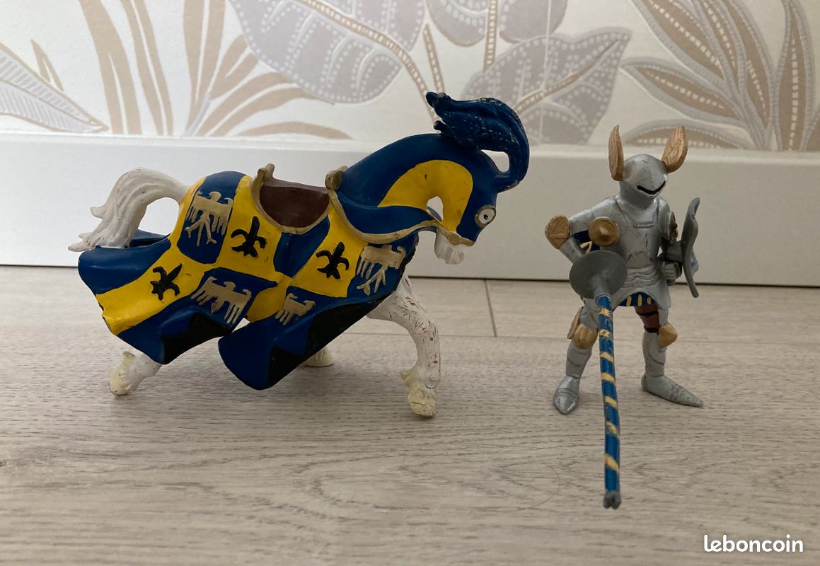 Figurine chevalier bleu tournoi avec lance Papo (image 1)
