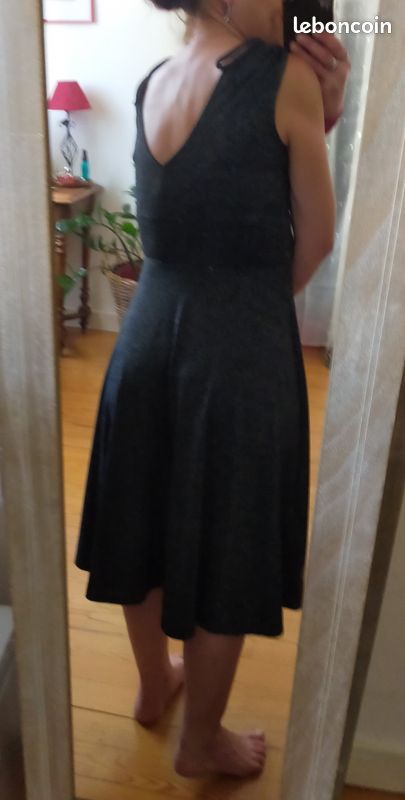 Jolie robe Hell Bunny argentée effet pailleté XS-S (image 2)