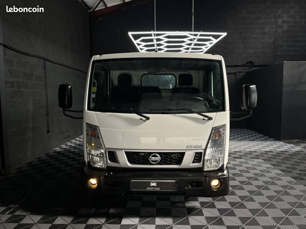 Nissan Cabstar Nt400 Ccb 3.0D 150 Dépanneuse (image 2)