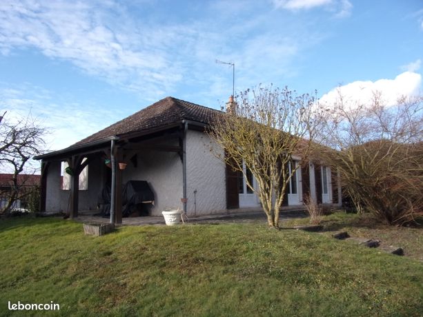 Lusigny, sur 760 m², Pavillon indépendant sur sous-sol semi enterré