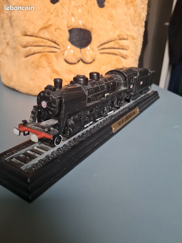 maquette locomotive vapeur PACIFIC 141 R boulogne SNCF