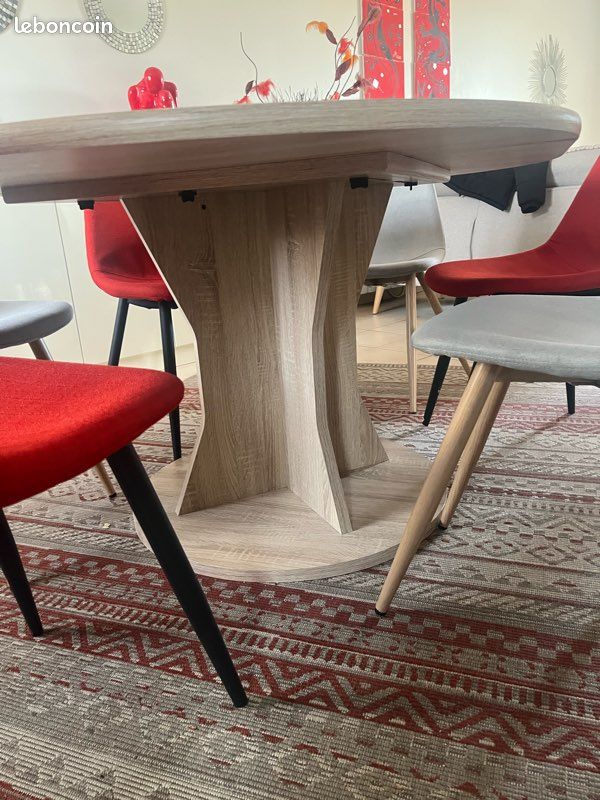 Grande table ovale en bois (image 4)