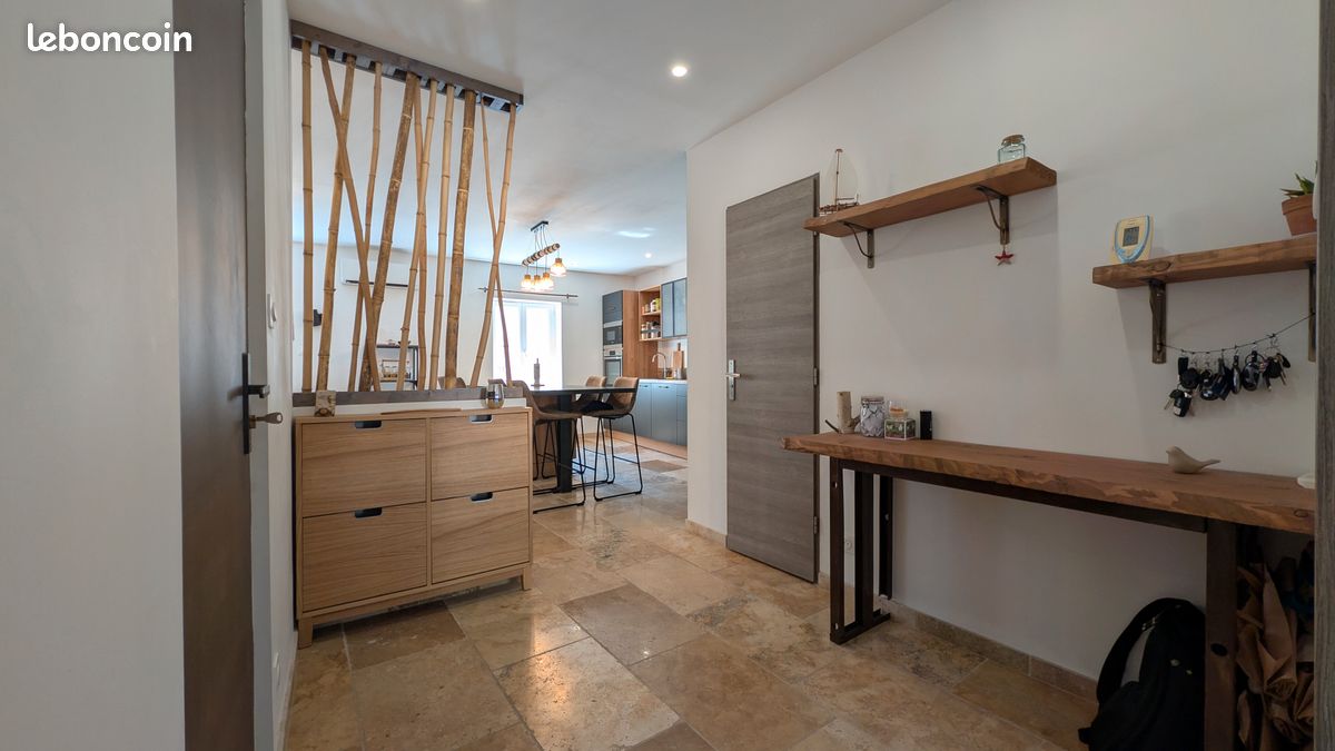 Parking 3 pièces 64 m² · à Simiane-Collongue · 64 m² · 295 000 €
