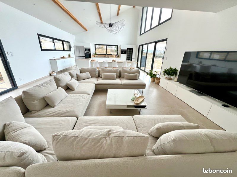 Maison 6 pièces 170 m² · à Corcelles-les-Monts · 170 m² · 699 000 €