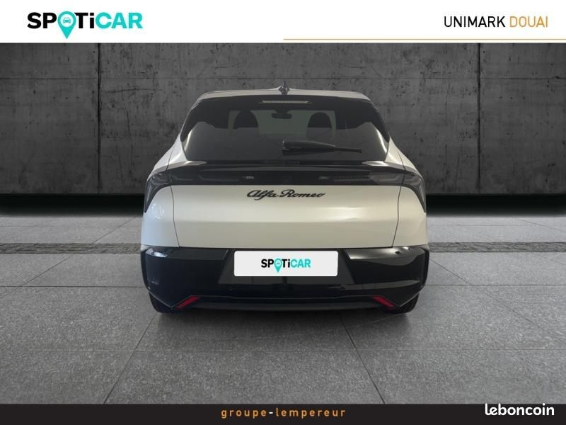 Alfa romeo Junior Elettrica 156ch Premium (image 20)