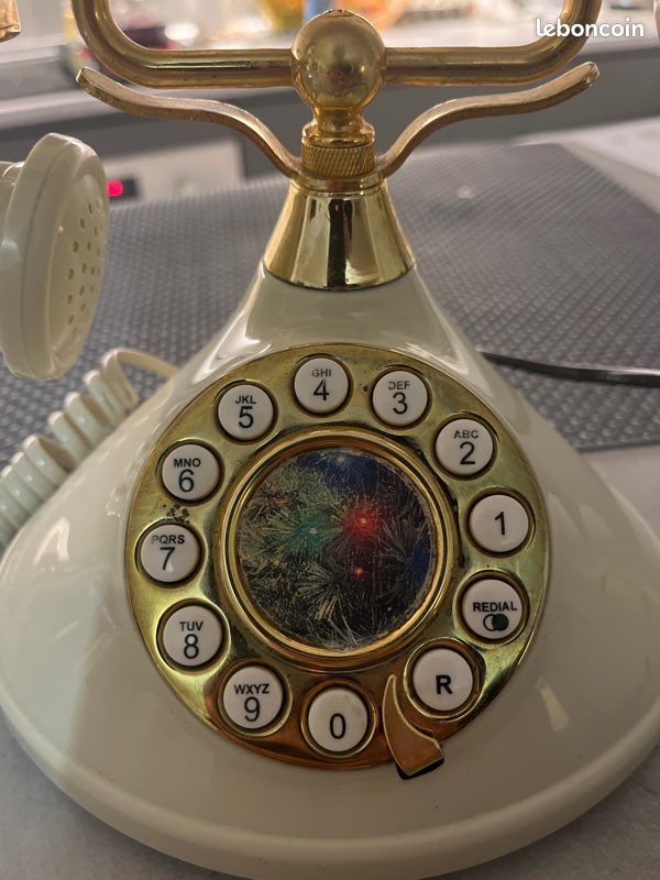 Téléphone ancien (image 3)