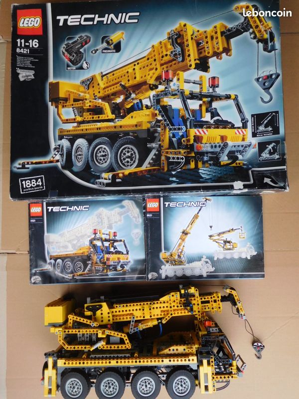 LEGO TECHNIC 8421 Grue Mobile 2005 avec boîte et notices, monté