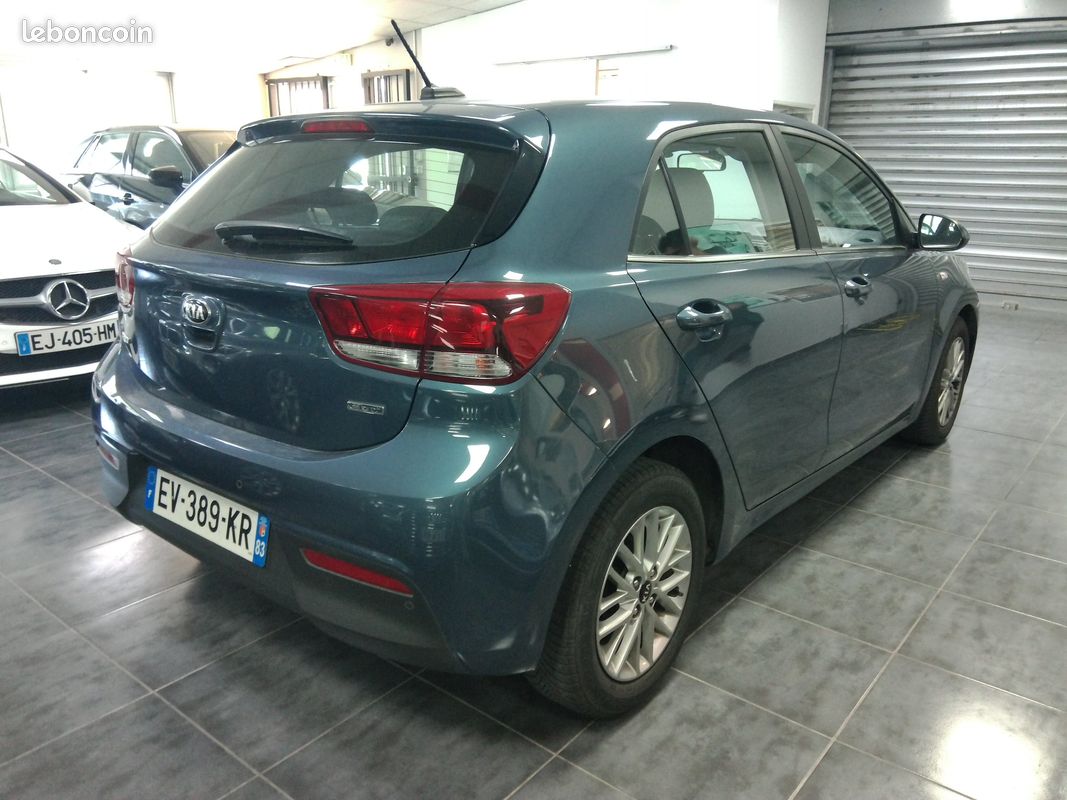Kia rio IV 1.4 CRDI 90 CONNECT 3/18 208mkm 2°m/france carplay/tel /camera+radar ar/capt pluie+lum/regul/tel/ja15/clim auto/carnet entretien ok/chaine distrib/ (image 7)