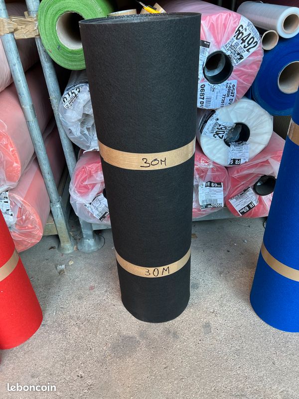 Moquette Tapis événementiel Noir 1m/30m avec film de protection (image 1)