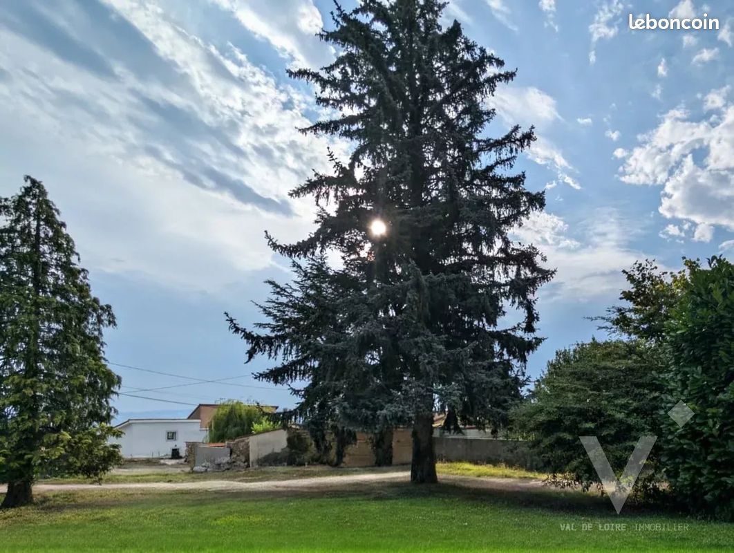 Terrain 800 m² · à Saint-Just-Saint-Rambert · 800 m² · 149 900 €