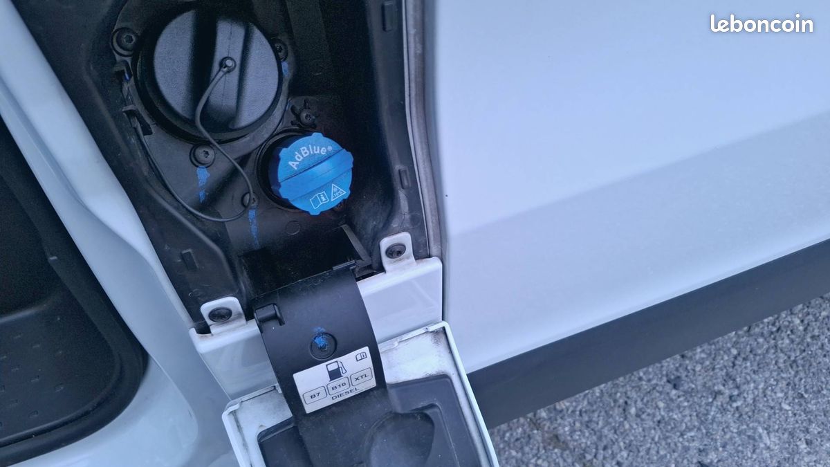 Renault trafic fg blue dci 130 l1h1 3t gsr2 (image 30)