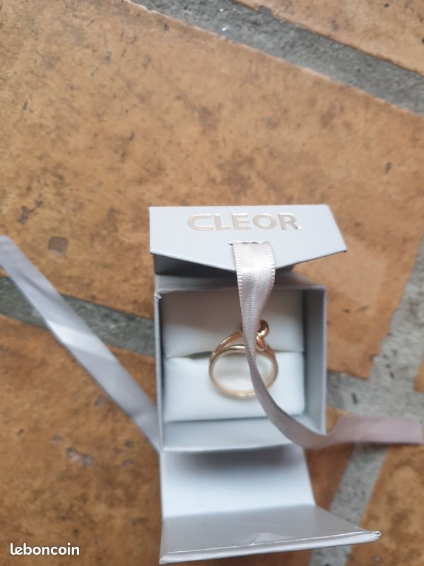 Bague plaquée or (image 4)