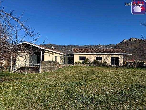 Maison 7 pièces 259 m²