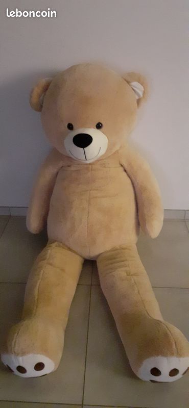 Gros ours en peluche 1m70 (image 1)
