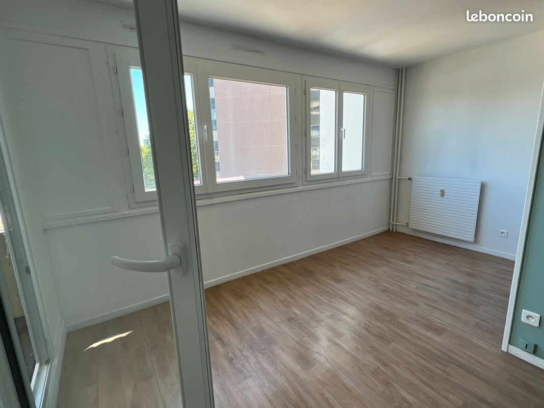 Appartement 2 pièces 44 m² · à Évry-Courcouronnes · 44 m² · 900 €/mois