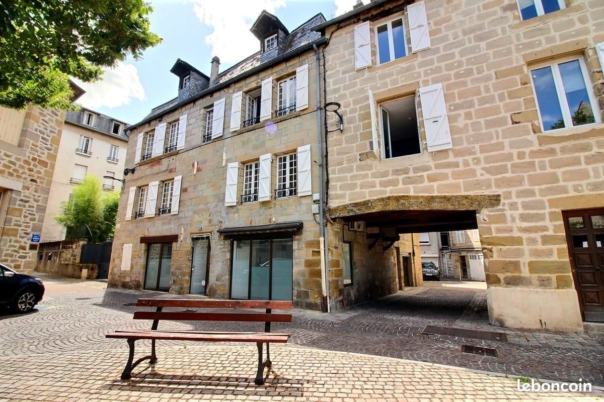 Maison 7 pièces 230 m² · à Brive-la-Gaillarde · 230 m² · 444 000 €