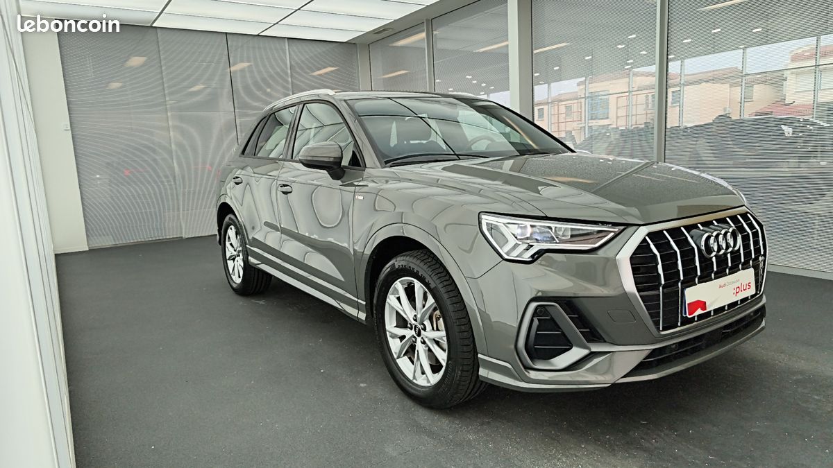 AUDI Q3 45 TFSIe 245 ch S tronic 6 S line + Hayon Elec + camera 360° + smartphone interface (image 7)