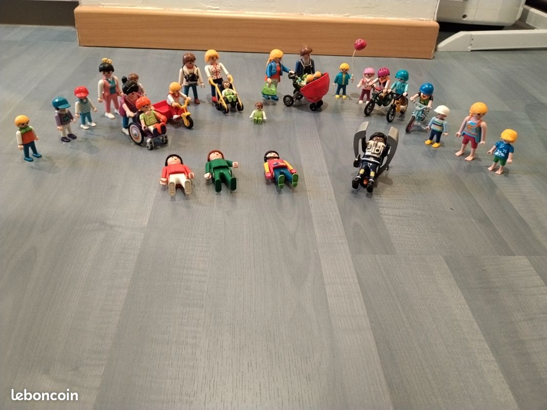 Lot figurine Playmobils (image 1)