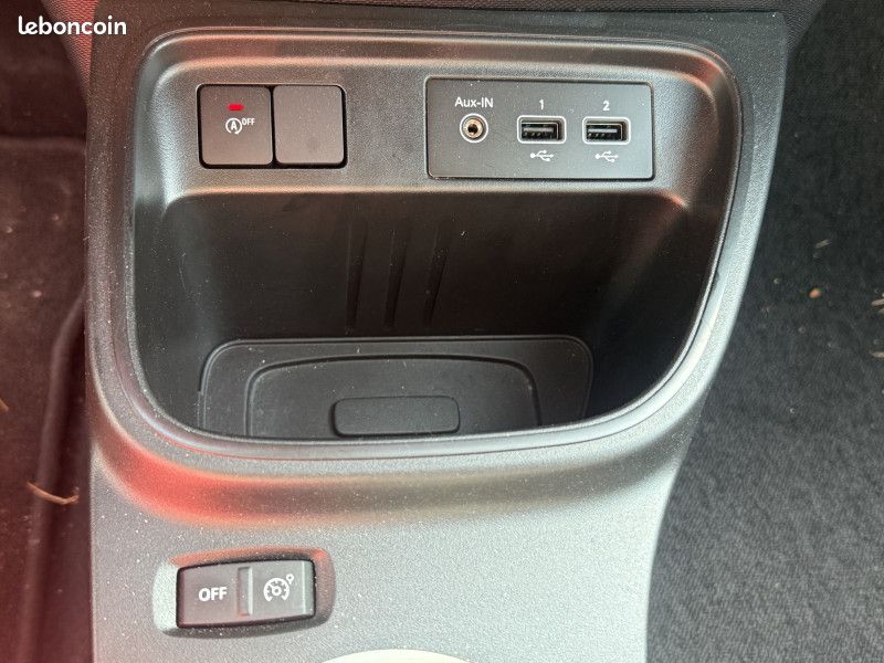 Renault TWINGO III 1.0 SCE 65CH EQUILIBRE (image 22)