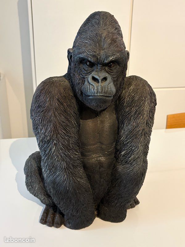 Statue Gorille XXL avec Baril Résine - Trash noir