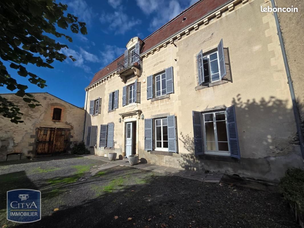 Maison 5 pièces 130 m² · à Perrier · 130 m² · 927 €/mois