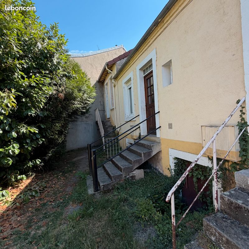 Appartement 2 pièces 33 m² · à Montluçon · 33 m² · 330 €/mois