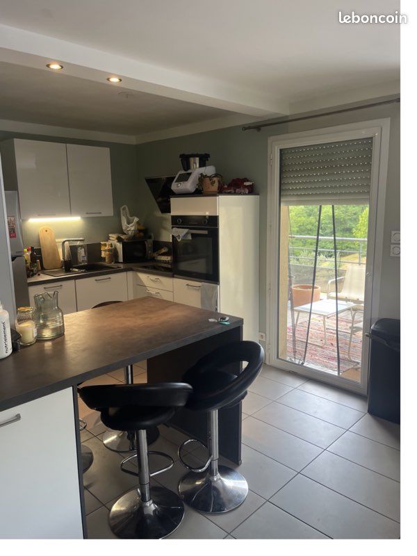 Appartement 3 pièces 72 m² · à Saint-Jean-Bonnefonds · 72 m² · 800 €