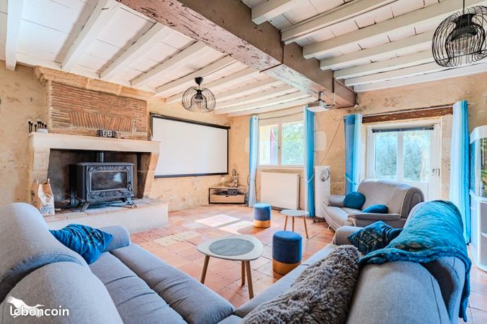 Maison 7 pièces 251 m²