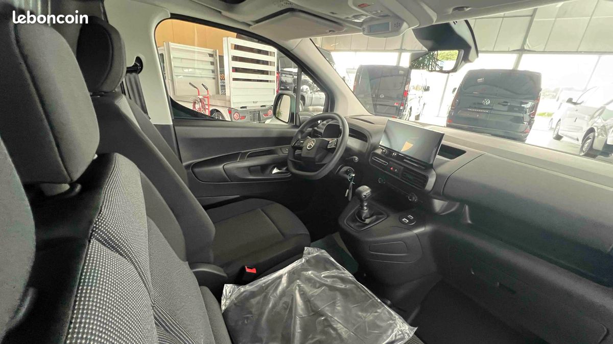 16 990 HT - Citroen BERLINGO VAN M BLUEHDI 100 BVM6 3PL PREMIUM CONNECT (image 6)