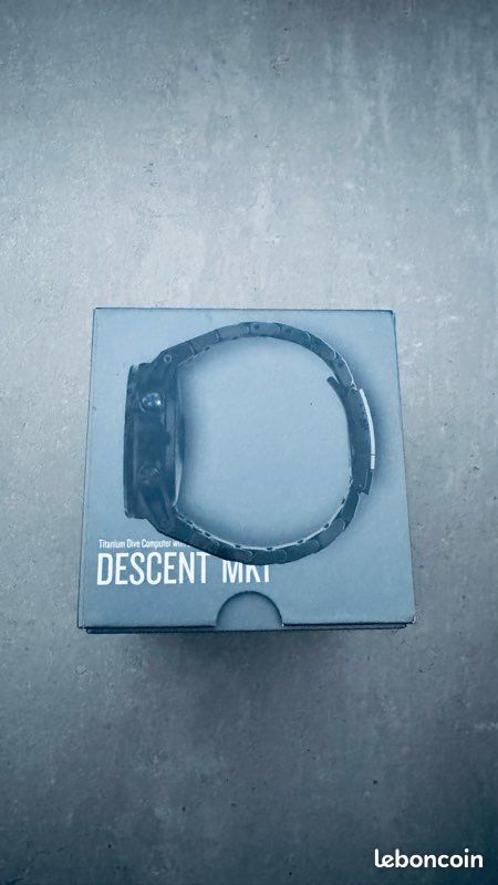 Montre multisport et ordinateur de plongée GARMIN MK1 Titane (image 1)
