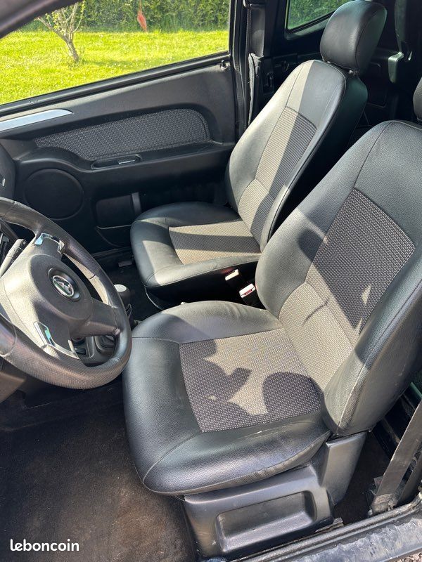 Aixam City voiture sans permis livraison possible (image 4)