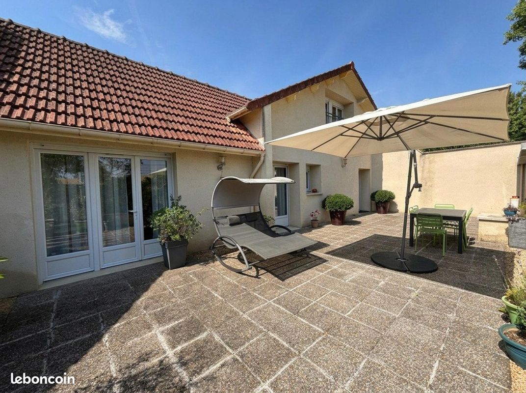 Maison 5 pièces 120 m² · à Bréval · 120 m² · 330 000 €