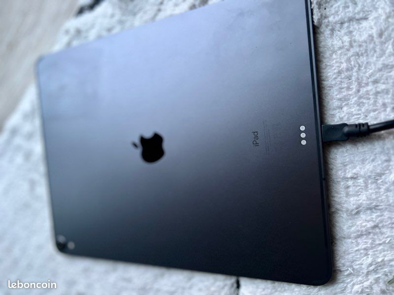 IPad Pro (12.9-inch) puce M1, Wi-Fi + cellulaire, 3 ème Gen (image 2)